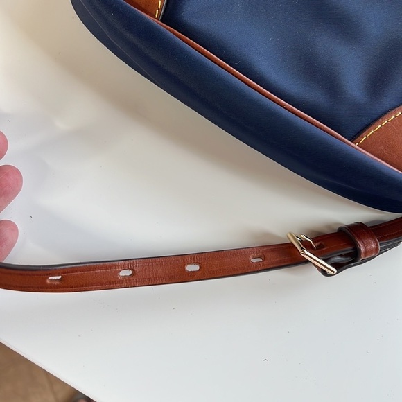 DOONEY & BOURKE Navy Crossbody Tan Leather Trim Adjustable Strap - Picture 3 of 15